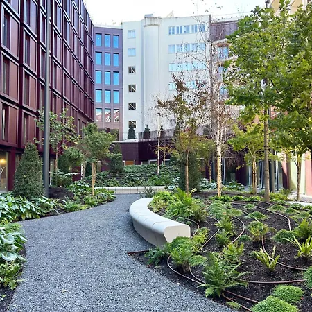 Stylish Retreat In With Parking Porto