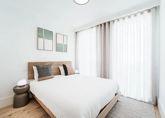 Stylish Retreat In With Parking * Porto