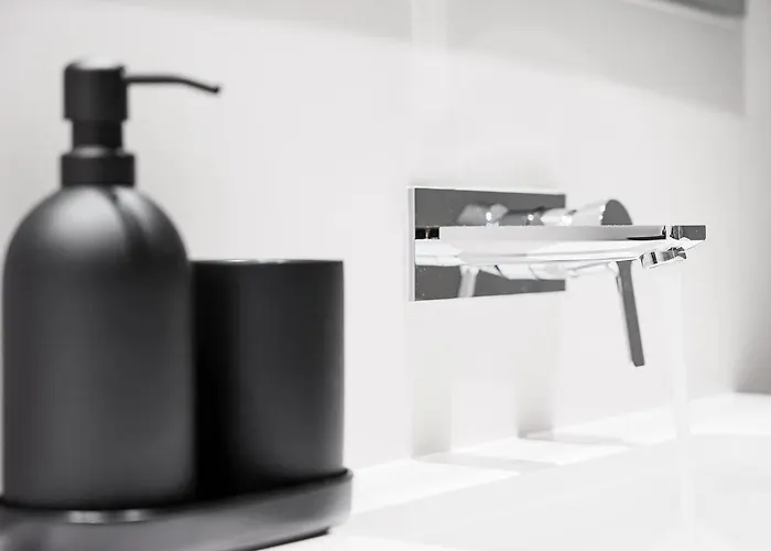 Stylish Retreat In With Parking * Porto