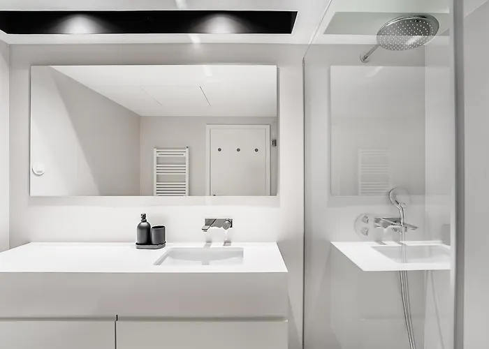 Stylish Retreat In With Parking * Porto