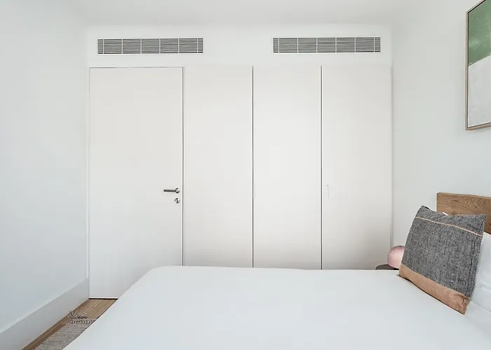 Stylish Retreat In With Parking * Porto