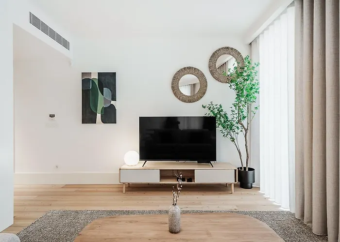 Stylish Retreat In With Parking * Porto