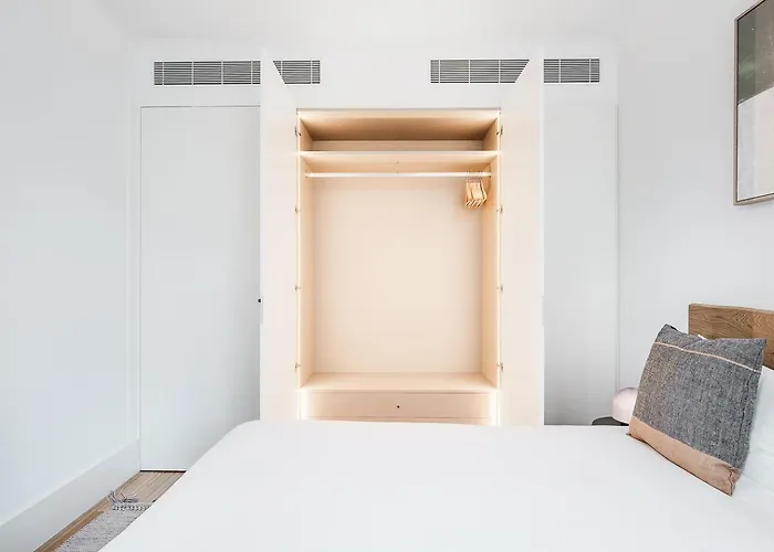 Lejlighed Stylish Retreat In With Parking Porto