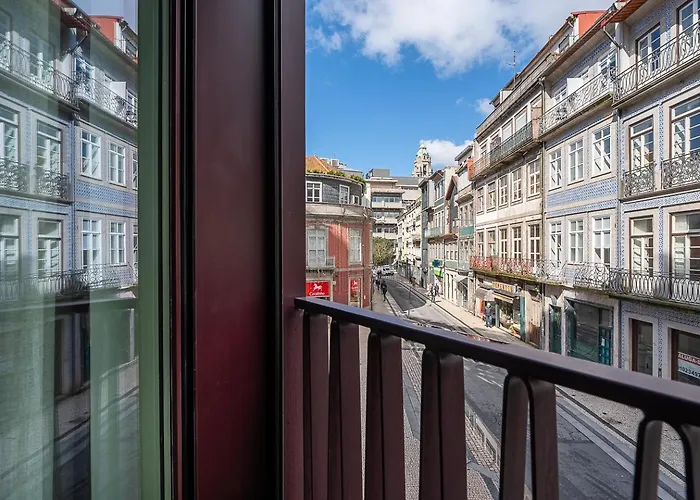 Stylish Retreat In With Parking *