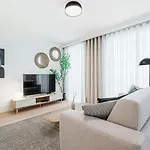 Apartamento Stylish Retreat In With Parking *