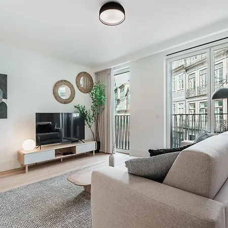 Stylish Retreat In With Parking Lejlighed